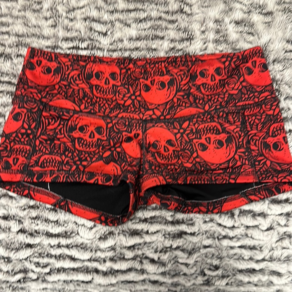 Small skull Fleo shorts